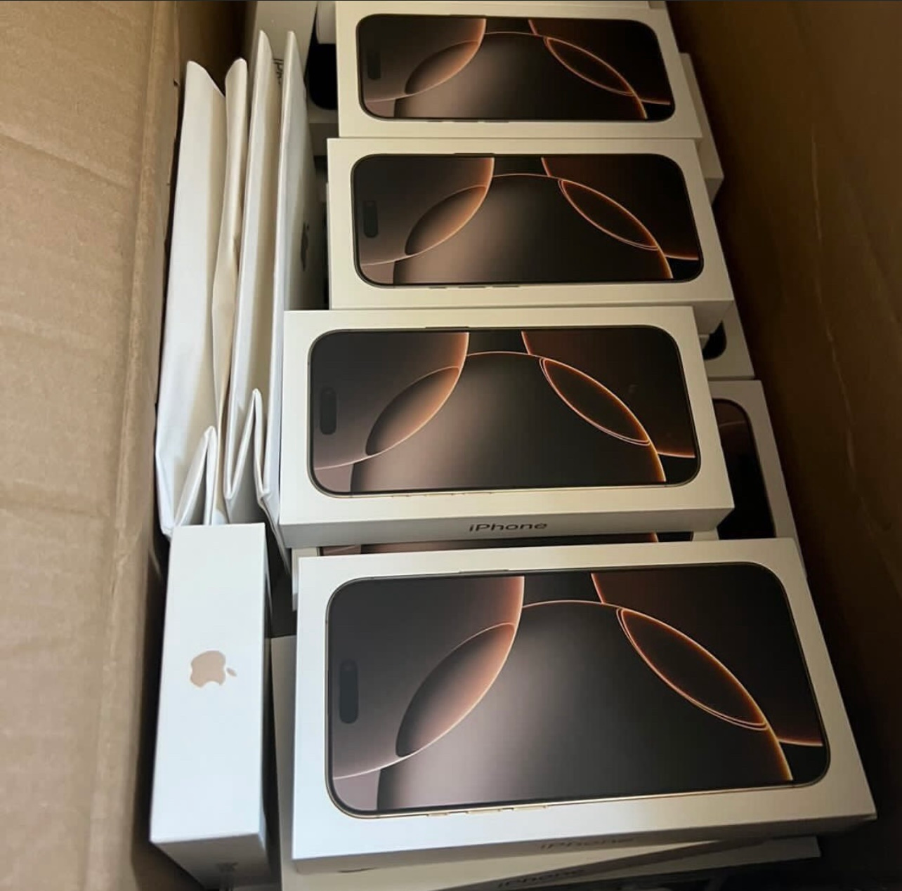 iPhone 16 pro max - Image 5
