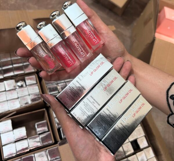 Authentic cosmetics pallet - Image 5