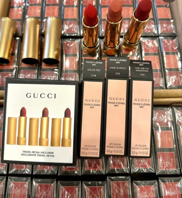 Authentic cosmetics pallet - Image 2